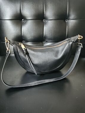 Anthropologie Urban Originals Luna Half Moon Crescent Slouchy Purse Bag Black